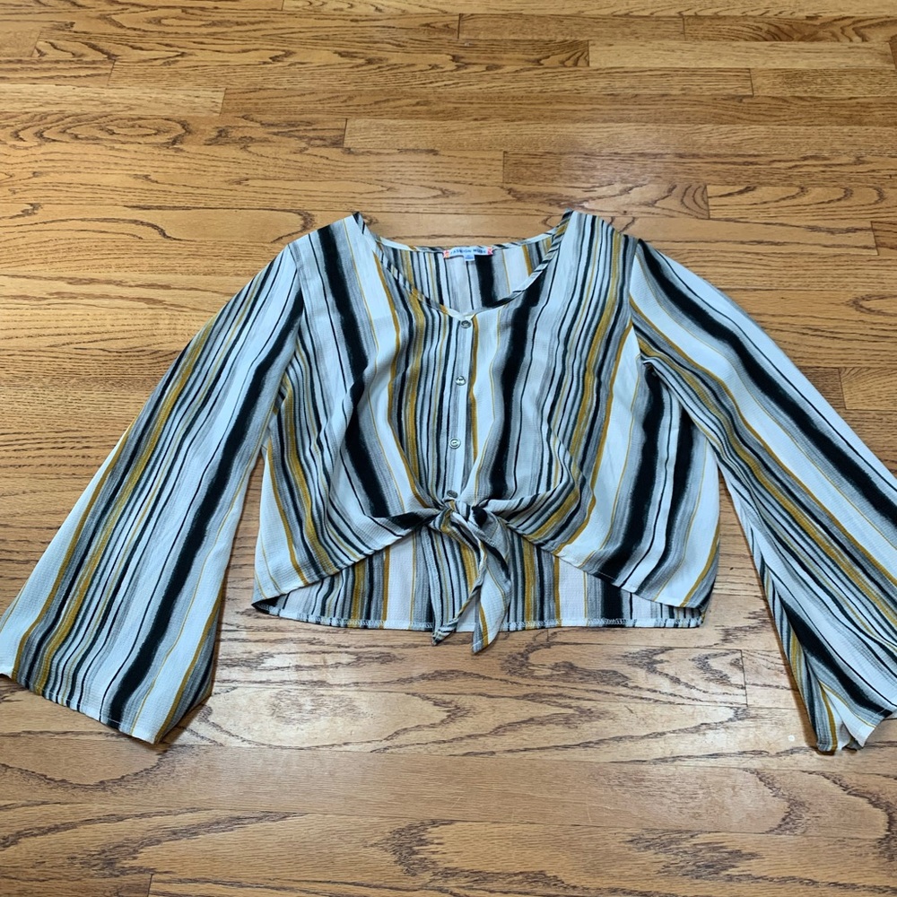 Tied blouse button up